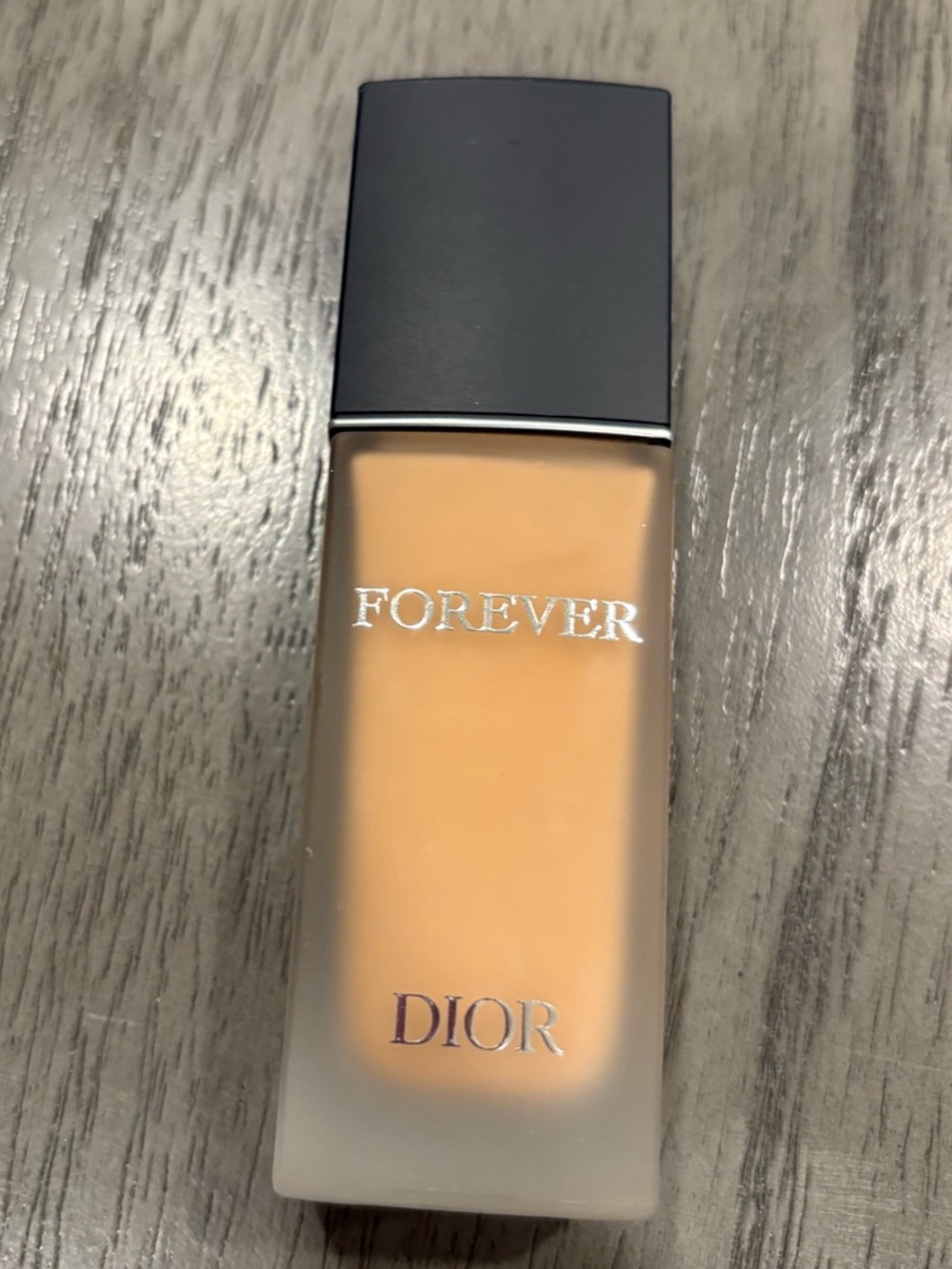 * New Dior Forever 3W Liquid transfer-proof 24 hour Foundatiot SPF 15